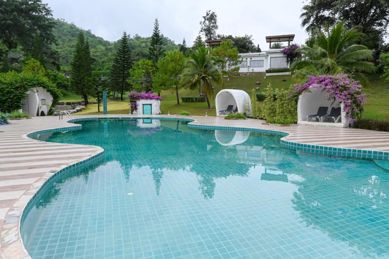 Swiss Valley Hip Resort Suan Phueng Dış mekan fotoğraf
