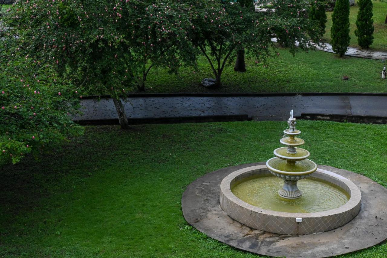 Swiss Valley Hip Resort Suan Phueng Dış mekan fotoğraf